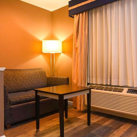 Rensselaer Capital Inn And Suites المظهر الخارجي الصورة