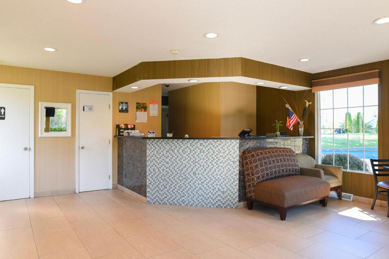 Rensselaer Capital Inn And Suites المظهر الخارجي الصورة
