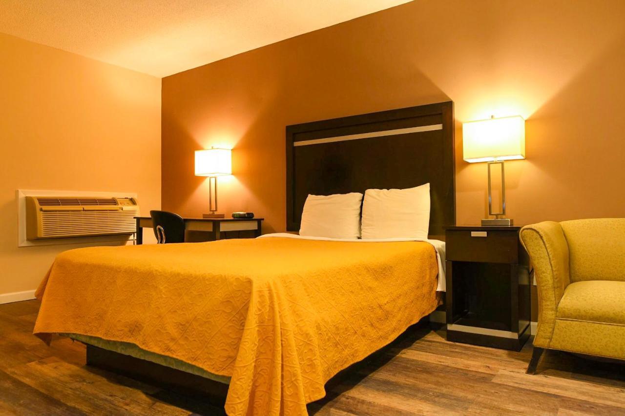 Rensselaer Capital Inn And Suites المظهر الخارجي الصورة